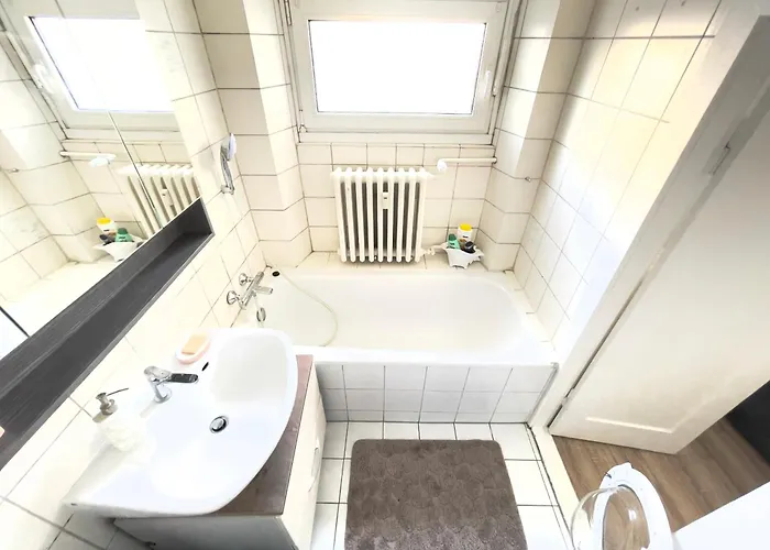 Großes, Helles 1-zimmerapartment Bis Zu 3 Personen *