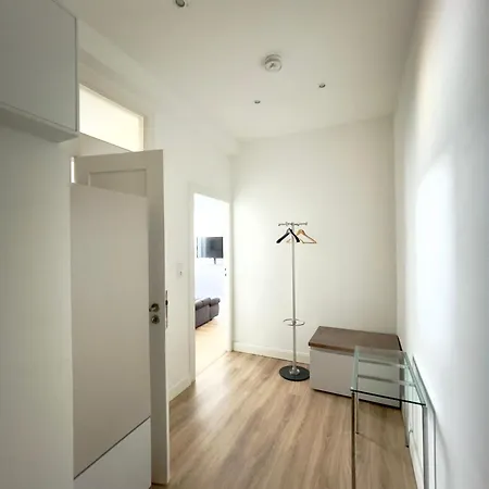 Grosses, Helles 1-zimmerapartment Bis Zu 3 Personen Berlin