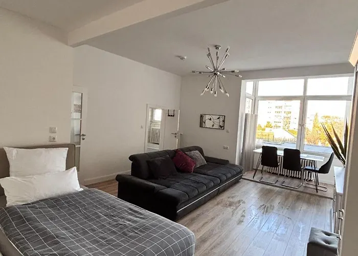 Grosses, Helles 1-zimmerapartment Bis Zu 3 Personen アパート *